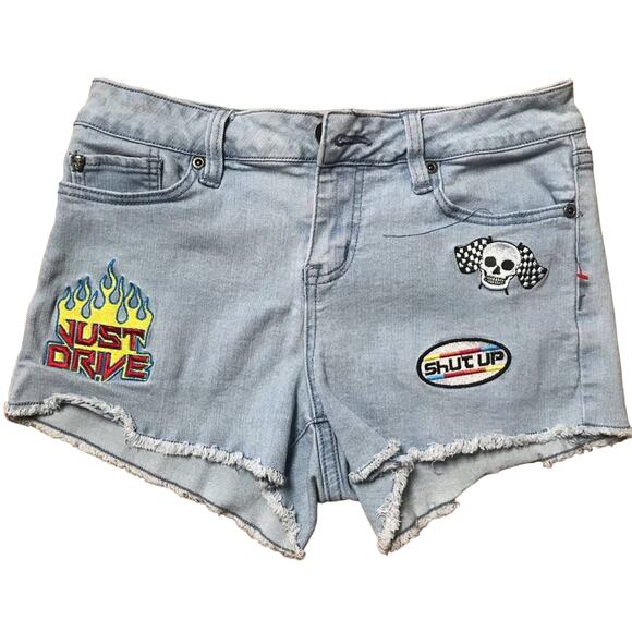 Women's Black heart Mid-rise Jean shorts Size 5 - Picture 1 of 3
